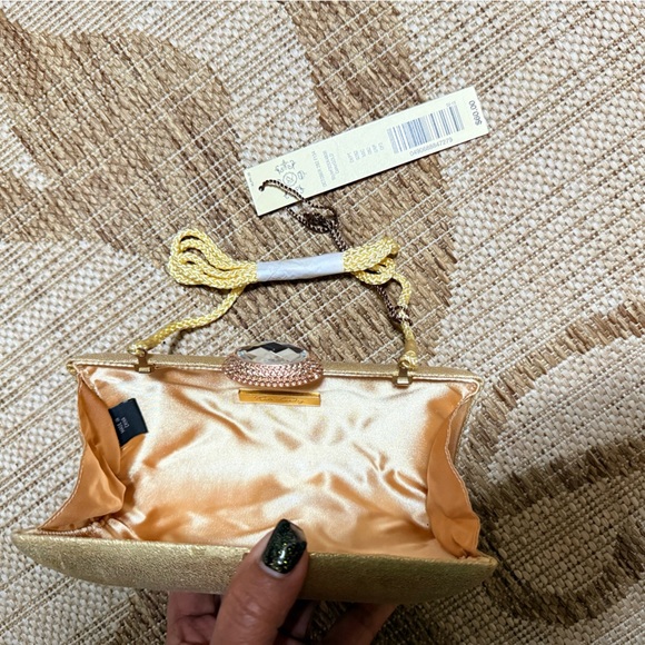 Elegant Gold Clutch - Picture 3 of 5